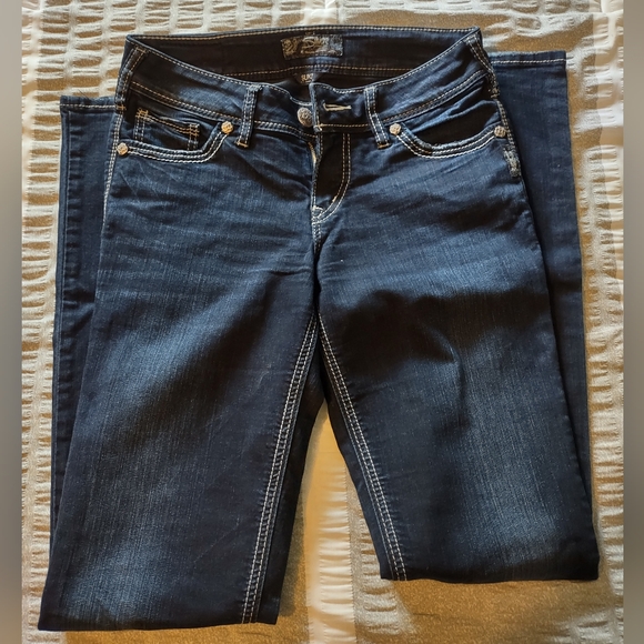 Silver Jeans - Picture 2 of 3